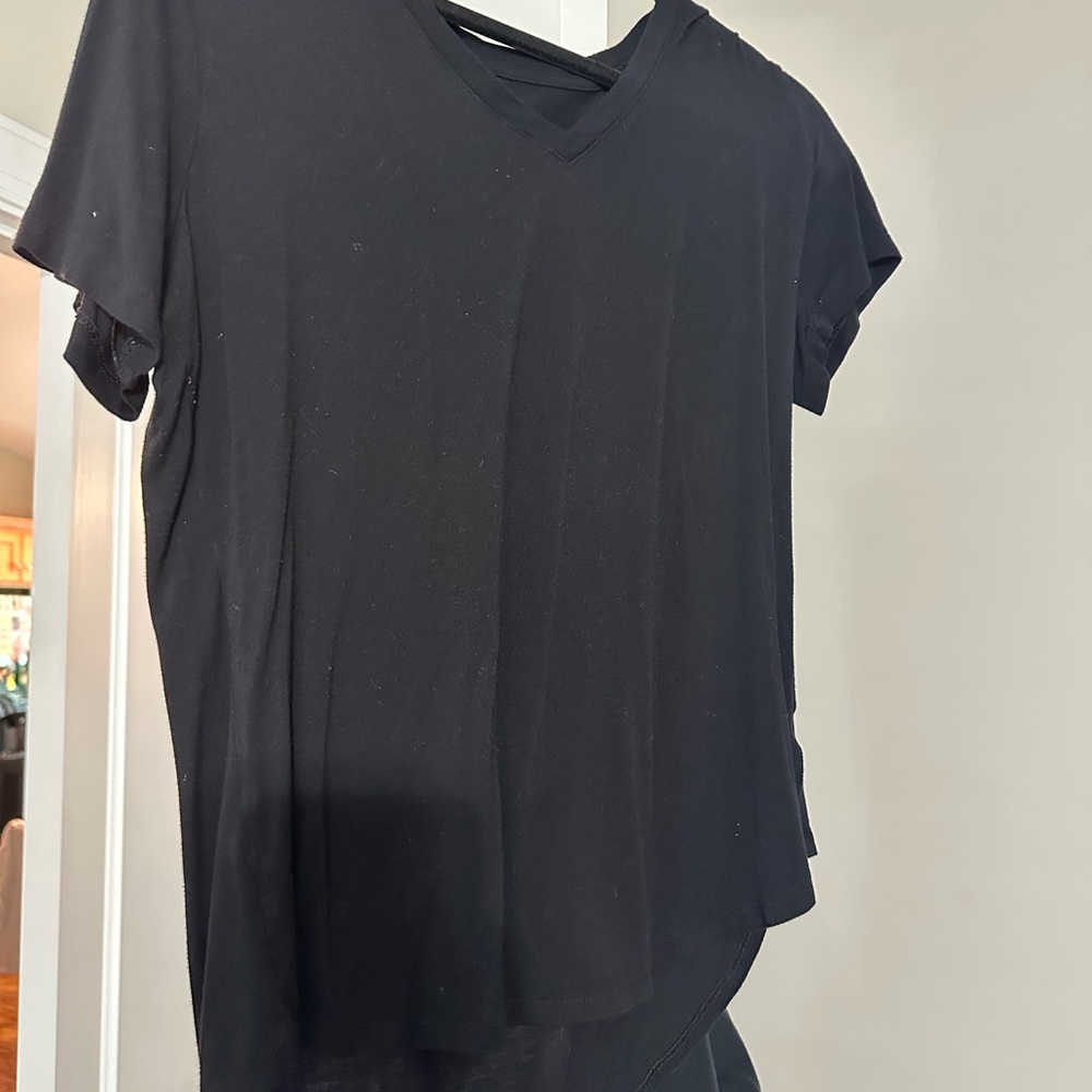 Old Navy Black and White Relaxed Short Sleeve Tee